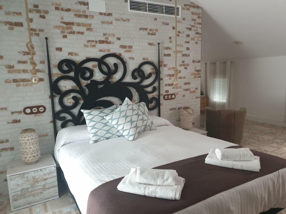 Apartamentos Hostal Cabanas Carboneras de Guadazaon Ngoại thất bức ảnh