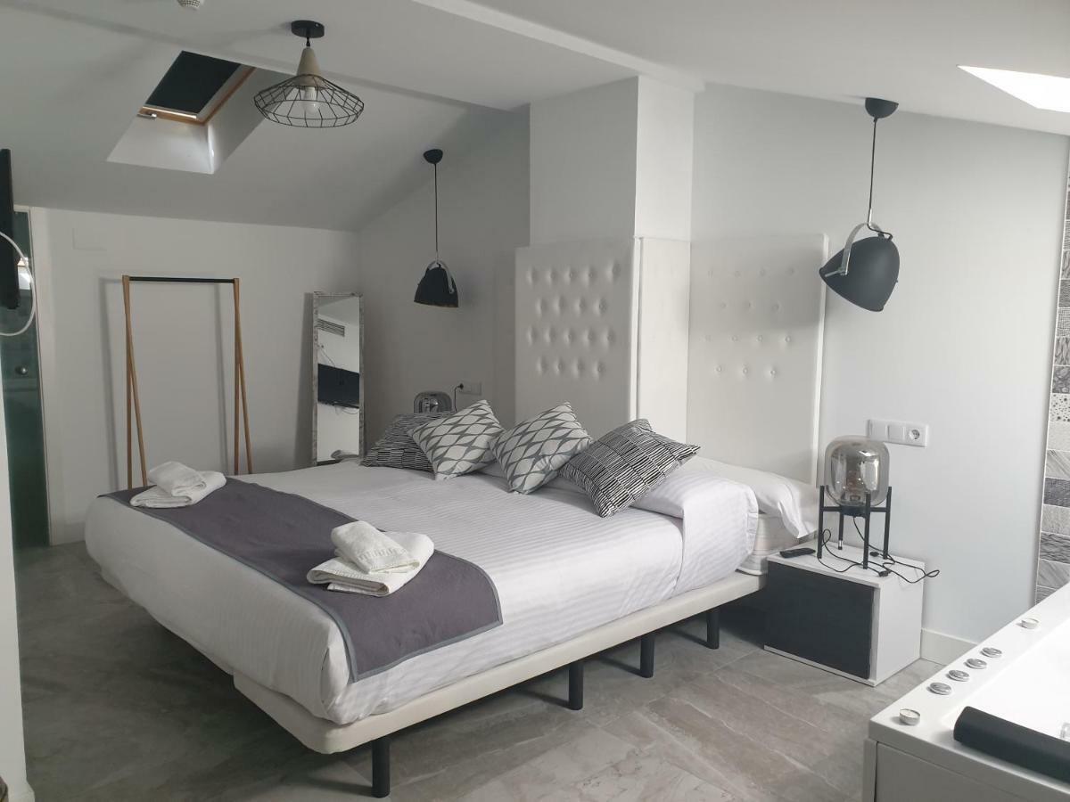 Apartamentos Hostal Cabanas Carboneras de Guadazaon Ngoại thất bức ảnh