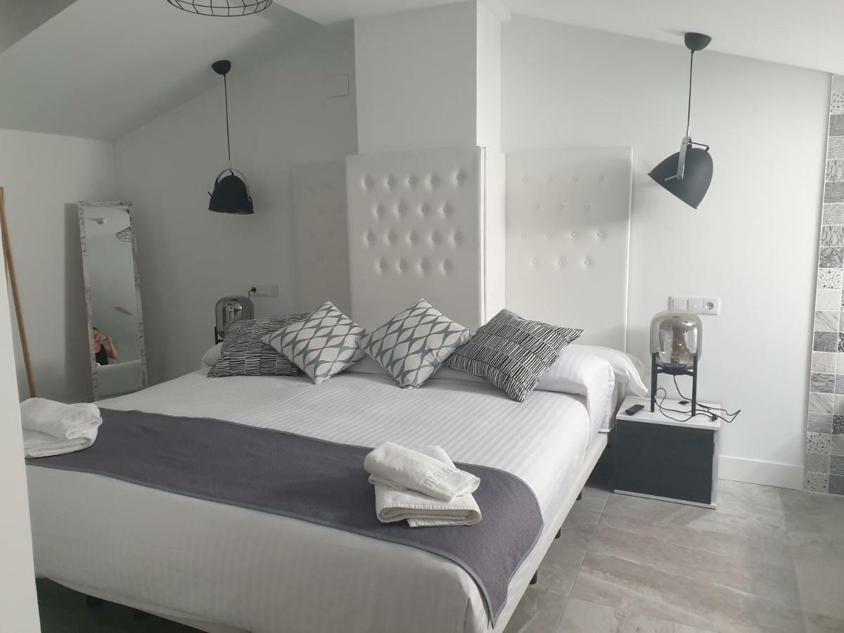 Apartamentos Hostal Cabanas Carboneras de Guadazaon Ngoại thất bức ảnh