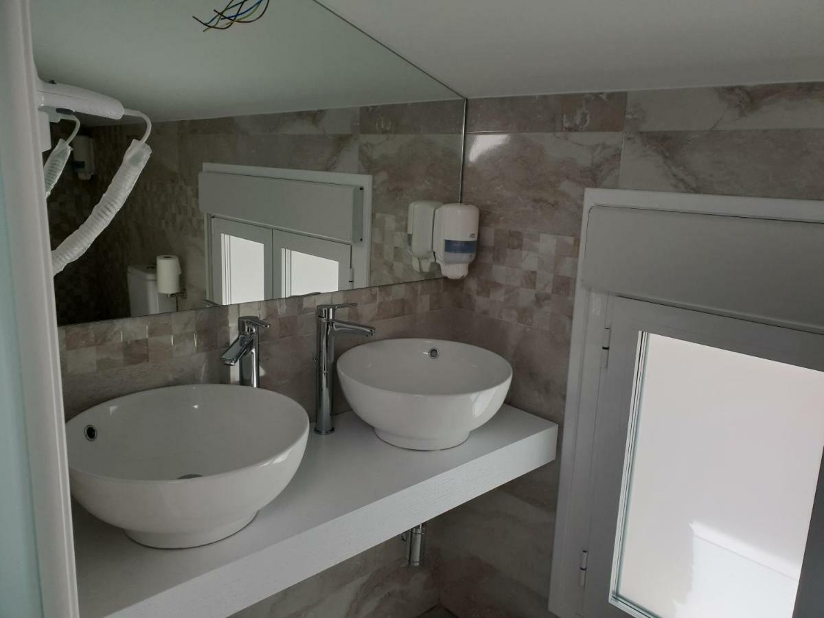 Apartamentos Hostal Cabanas Carboneras de Guadazaon Ngoại thất bức ảnh