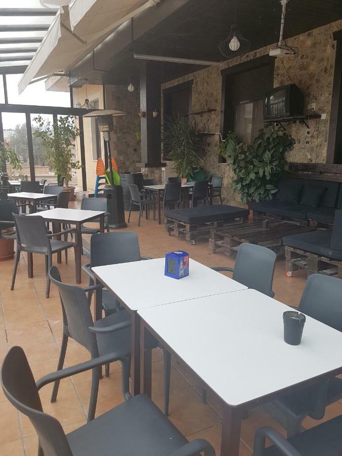 Apartamentos Hostal Cabanas Carboneras de Guadazaon Ngoại thất bức ảnh