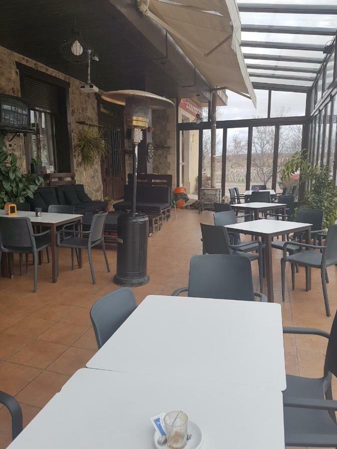 Apartamentos Hostal Cabanas Carboneras de Guadazaon Ngoại thất bức ảnh